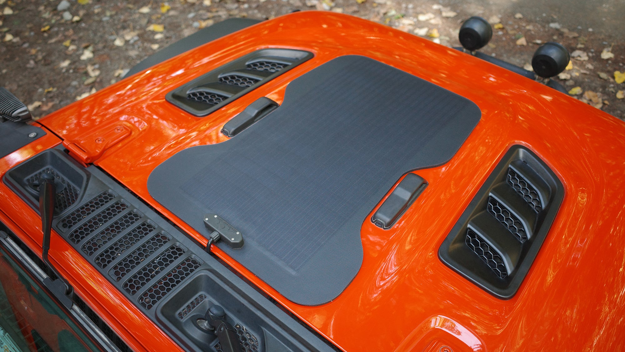 The Cascadia 4x4 VSS System 2.0 Hood Solar Module for Jeep Wrangler Rubicon JL